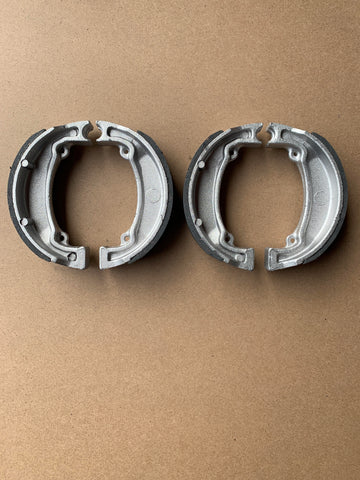 Front and Rear Brake Shoes: Yamaha T50 T 50 (1986)