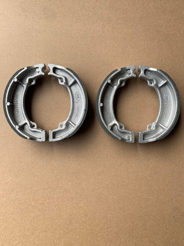Front and Rear Brake Shoes: Yamaha XT250 XT 250 (1980)