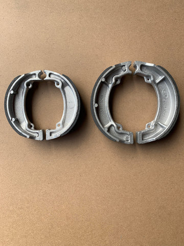 Front and Rear Brake Shoes: Yamaha XT250 XT 250 (1981-1984)