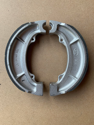Front Brake Shoes: Yamaha IT175 IT 175 (1977-1983)